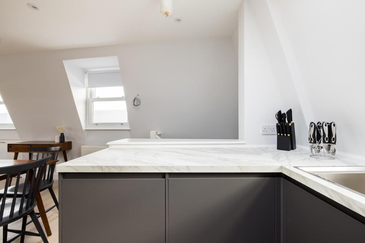 The Margravine Maisonette - Modern & Bright 2Bdr Flat Daire Londra Dış mekan fotoğraf