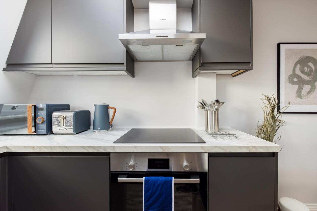 The Margravine Maisonette - Modern & Bright 2Bdr Flat Daire Londra Dış mekan fotoğraf